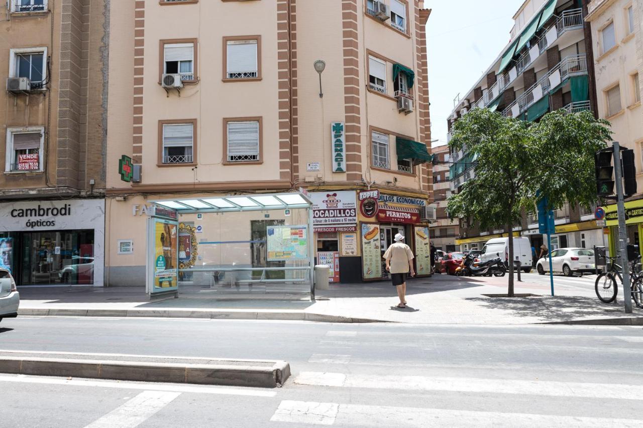 Moonkey - Apto. Albeniz, Con Acogedor Patio Apartment