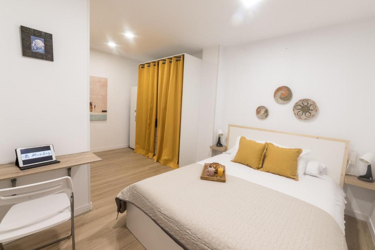 Moonkey - Apto. Albeniz, Con Acogedor Patio Alicante