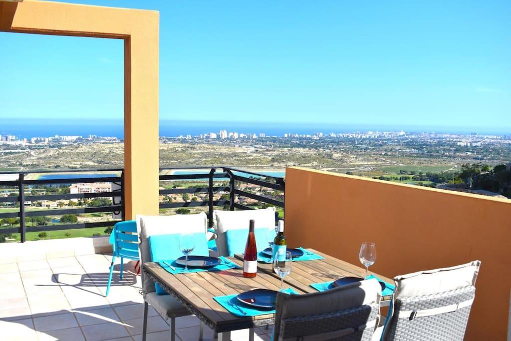 Lovely Oasis Azul - Quiet, Sea Views, Golf &