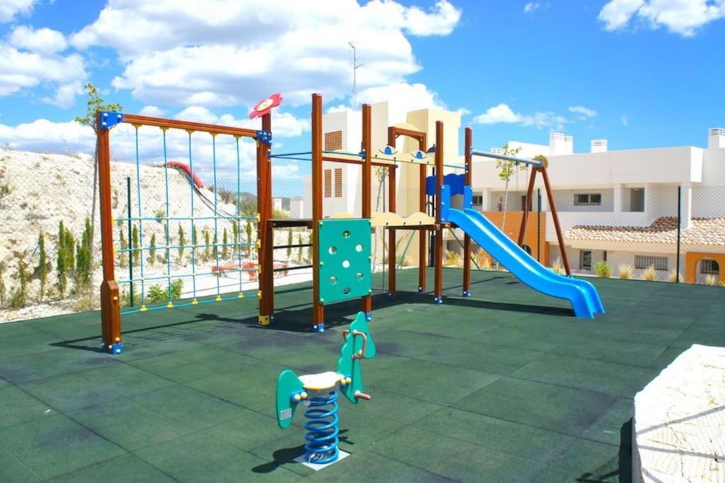 Lovely Oasis Azul - Quiet, Sea Views, Golf & Alicante