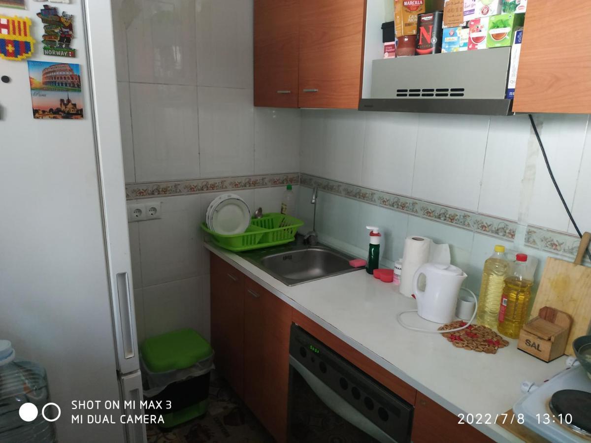 Corner Homestay *