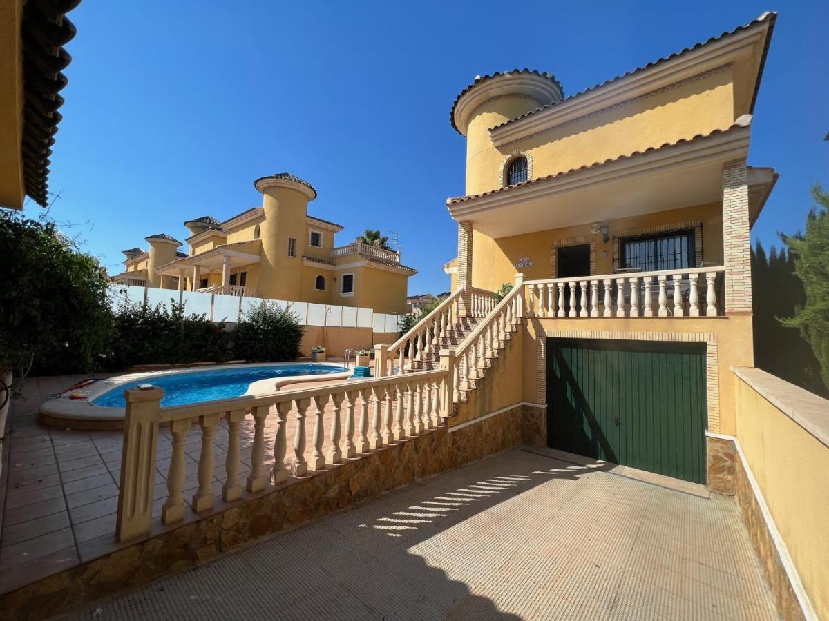 Rayo Rojo In Brias- Y -golf 6 Calle Ebro Huvilat *