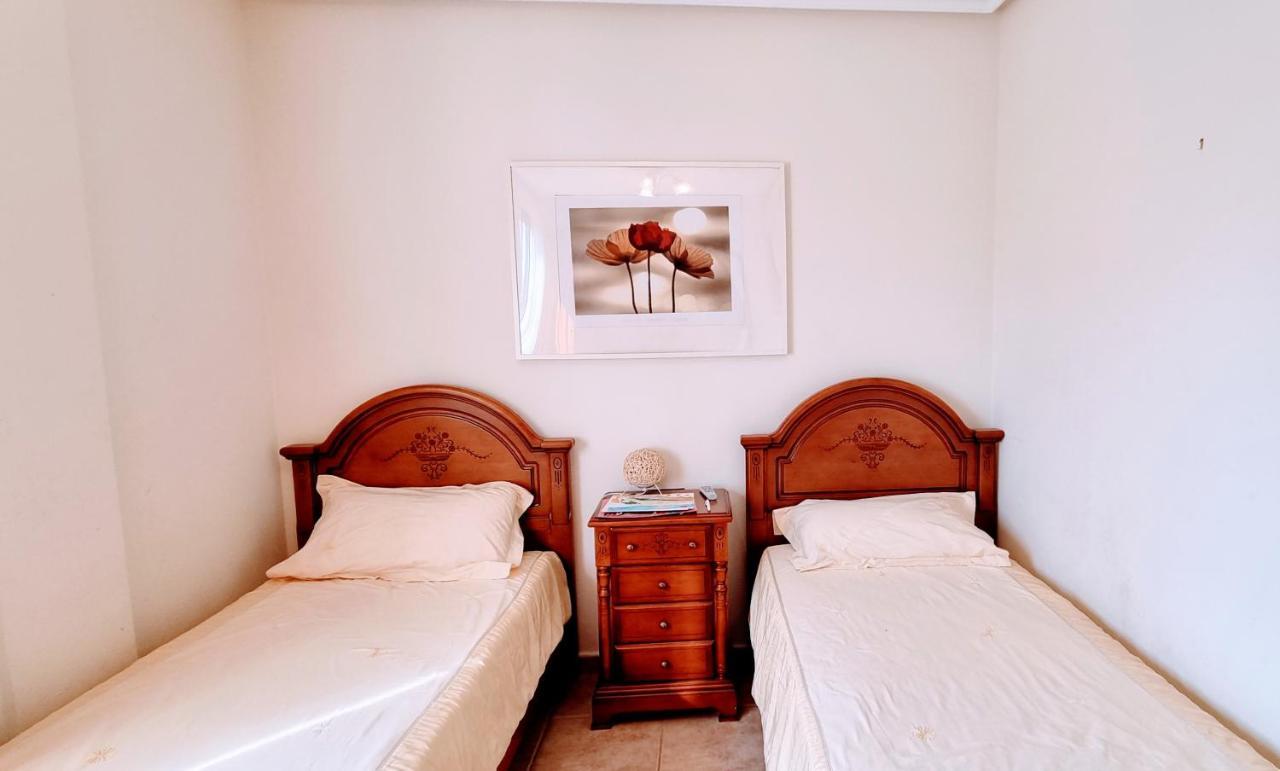 Huvilat Rayo Rojo In Brias- Y -golf 6 Calle Ebro Alicante