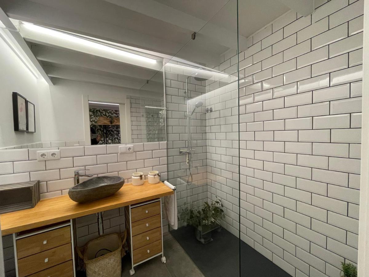 Amazing Loft By The Huoneisto