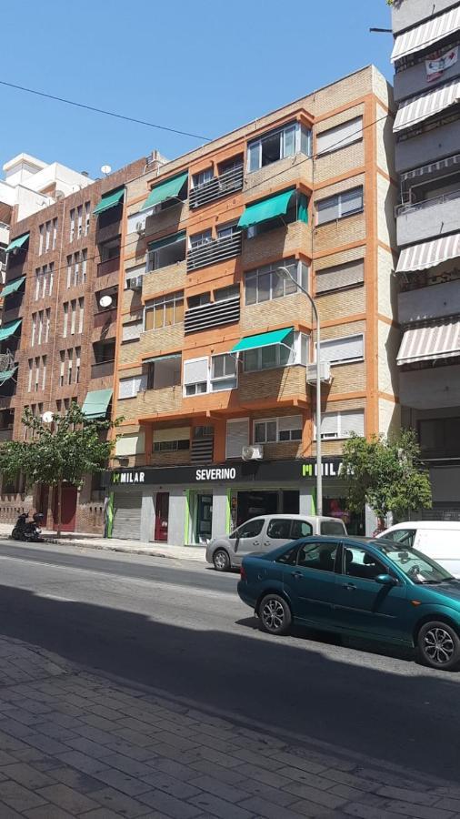 Piso En El Centro De A 10 Min De Plaza De Toros Apartamento *