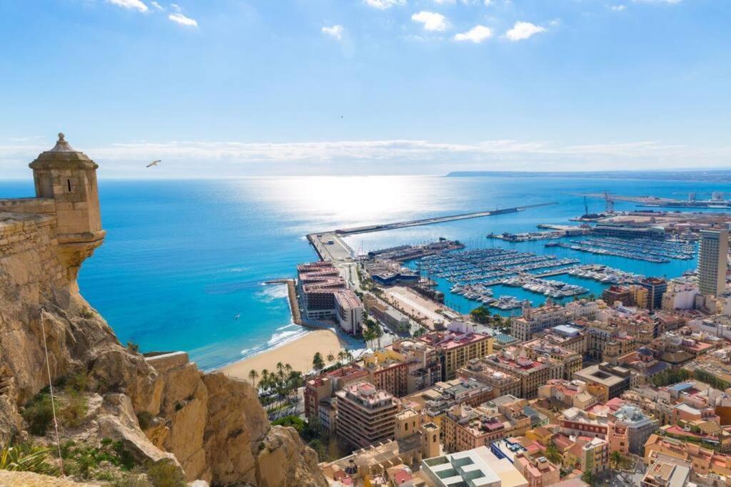 Center * Alicante
