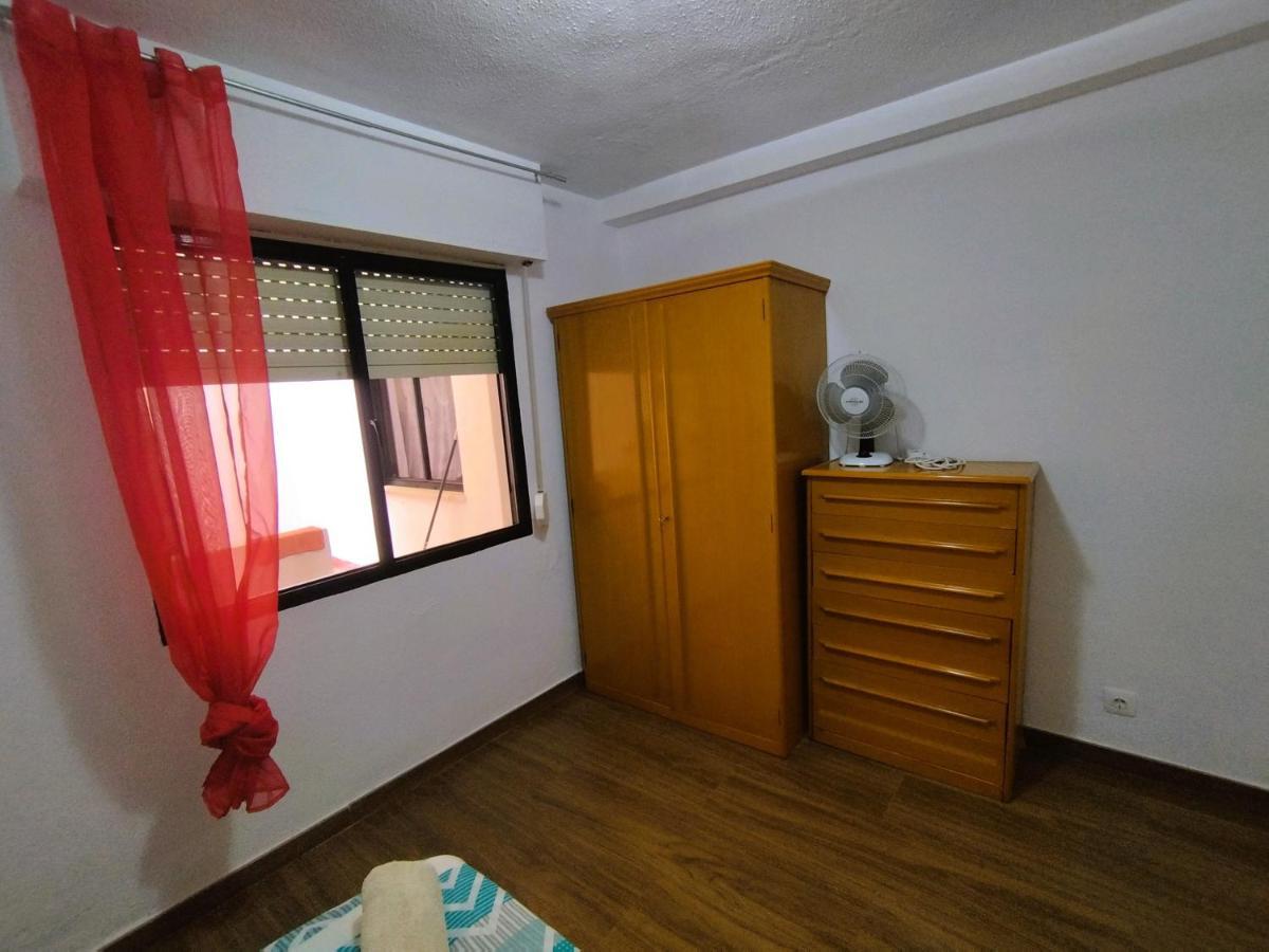 Sunny Flat With Huge Terrace! Close Downtown! *