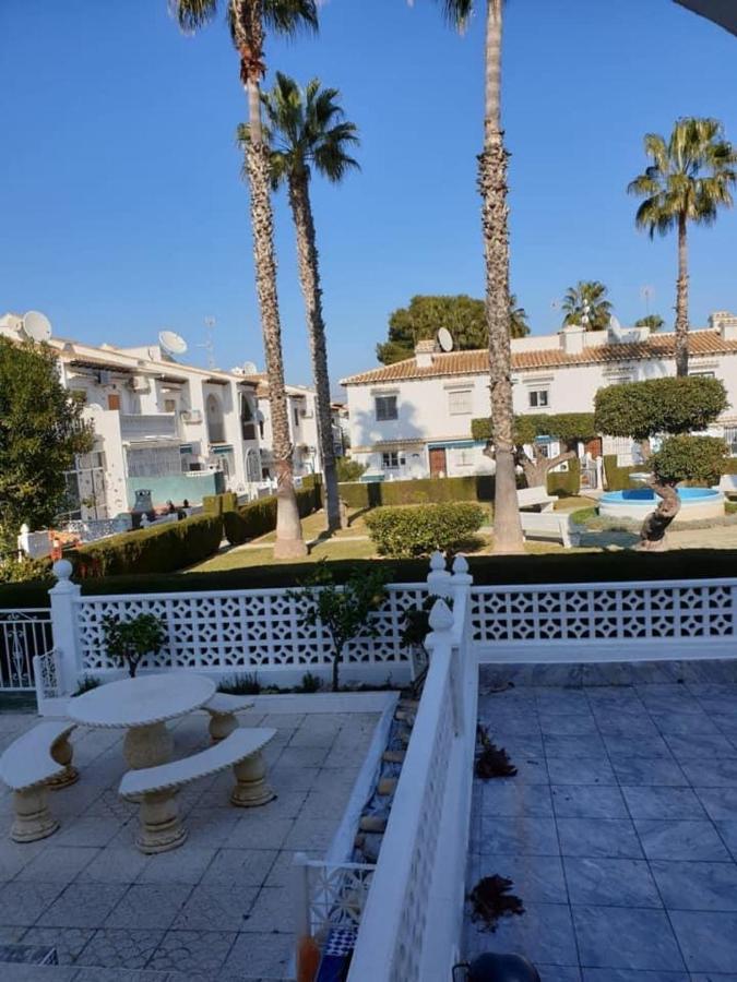 Charmant Rez-de-chaussee Et Piscine Bar-restaurant Apartment *