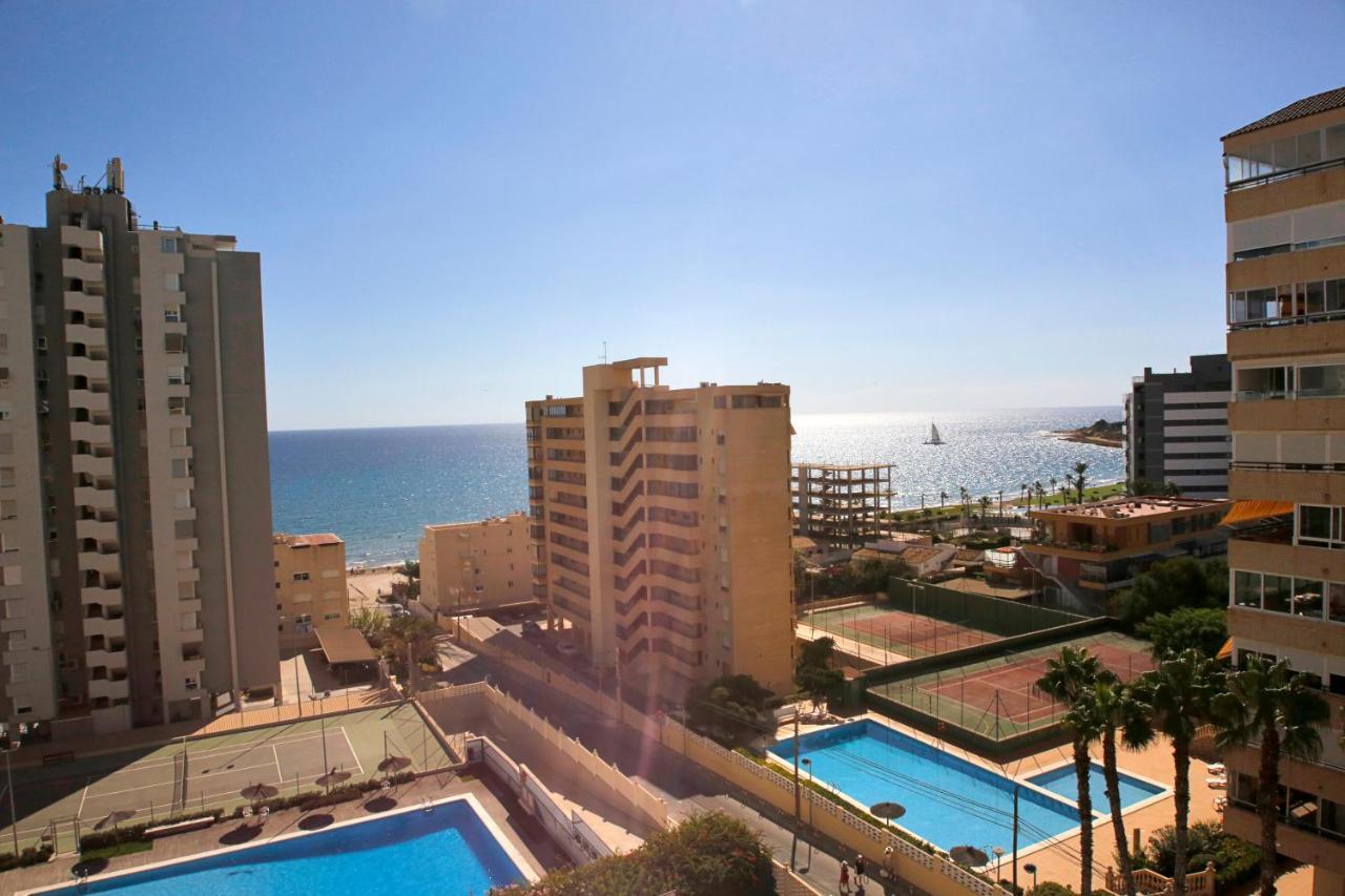 Huoneisto In Front Of The Sea With Ac And Pool Alicante