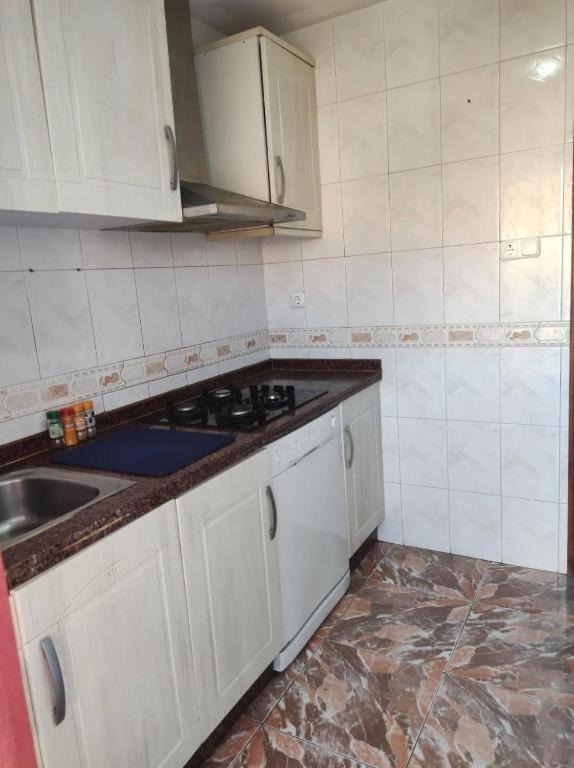 27-4-bj- 2 Personas Homestay Alicante