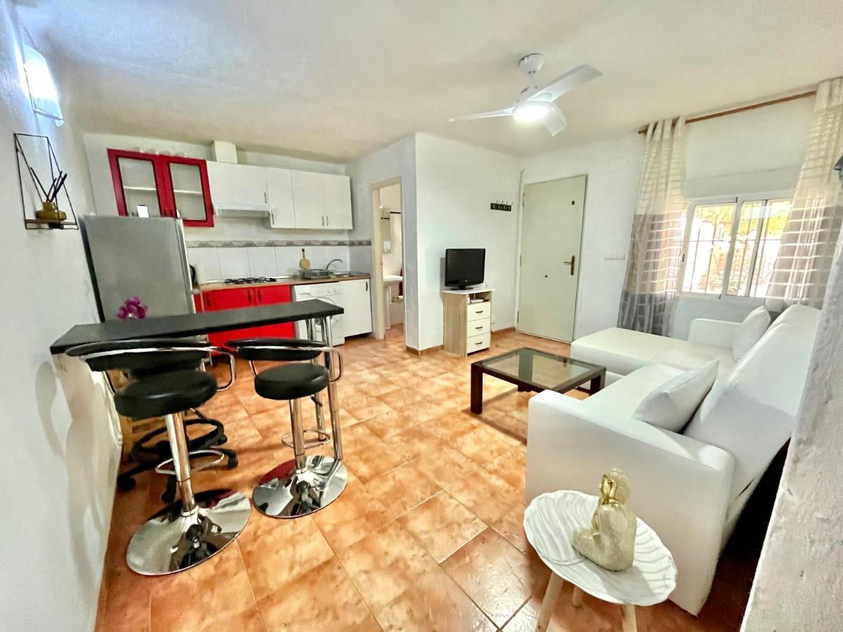 Holiday home Estudio Adosado Acogedor Con Jardin, Barbacoa Y Parking Privado