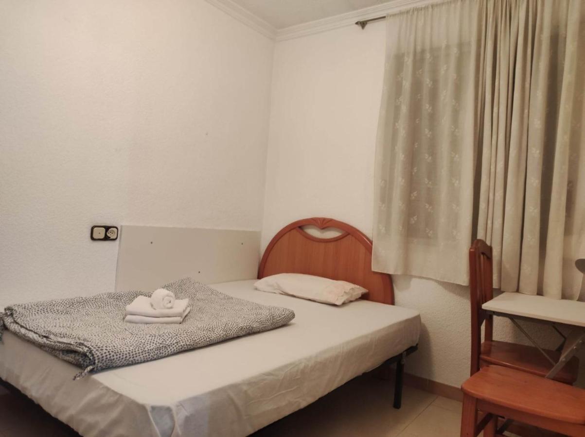 30-1- комната в квартире для 1 до 2 человек, * Alicante