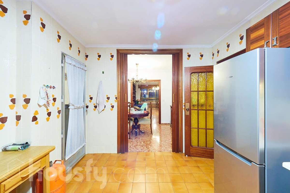 Lovely Bedroom In A Shared In The Center Of