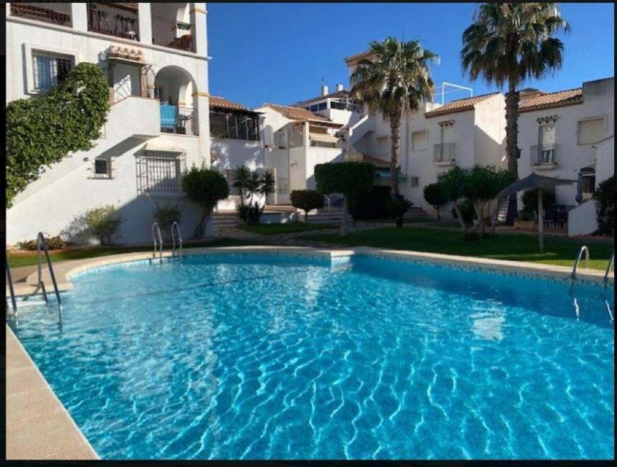 Playa Flamenca 151 *