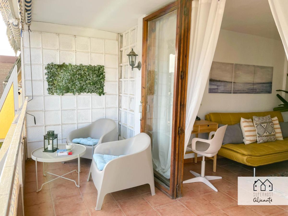 Muy Luminoso, Con Piscina Y A 5 Min De La Playa. Apartamento *