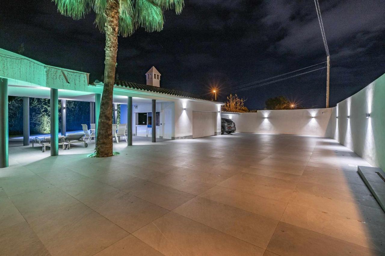 X Uvarovita Villa Alicante
