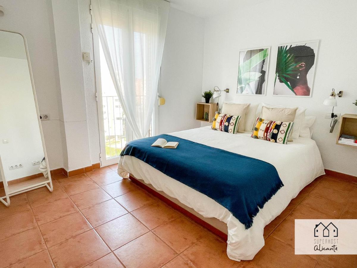 Muy Luminoso, Con Piscina Y A 5 Min De La Playa. Apartamento *