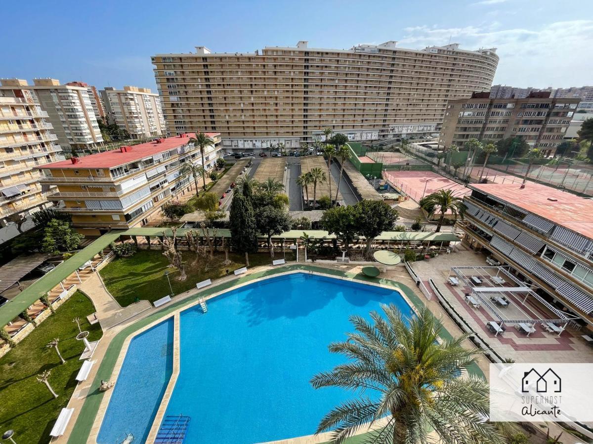 Muy Luminoso, Con Piscina Y A 5 Min De La Playa. Huoneisto Alicante