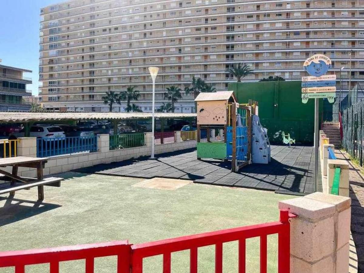 Apartamento Muy Luminoso, Con Piscina Y A 5 Min De La Playa. *