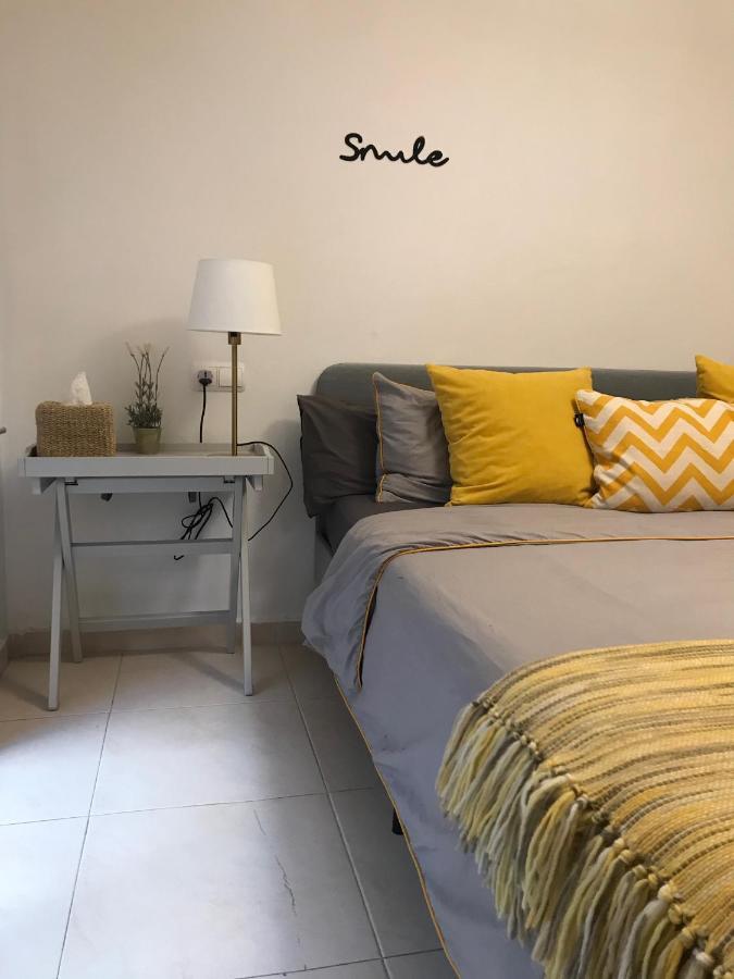Apartment Designer's Flat - 3 Bdrm - Wifi - Location