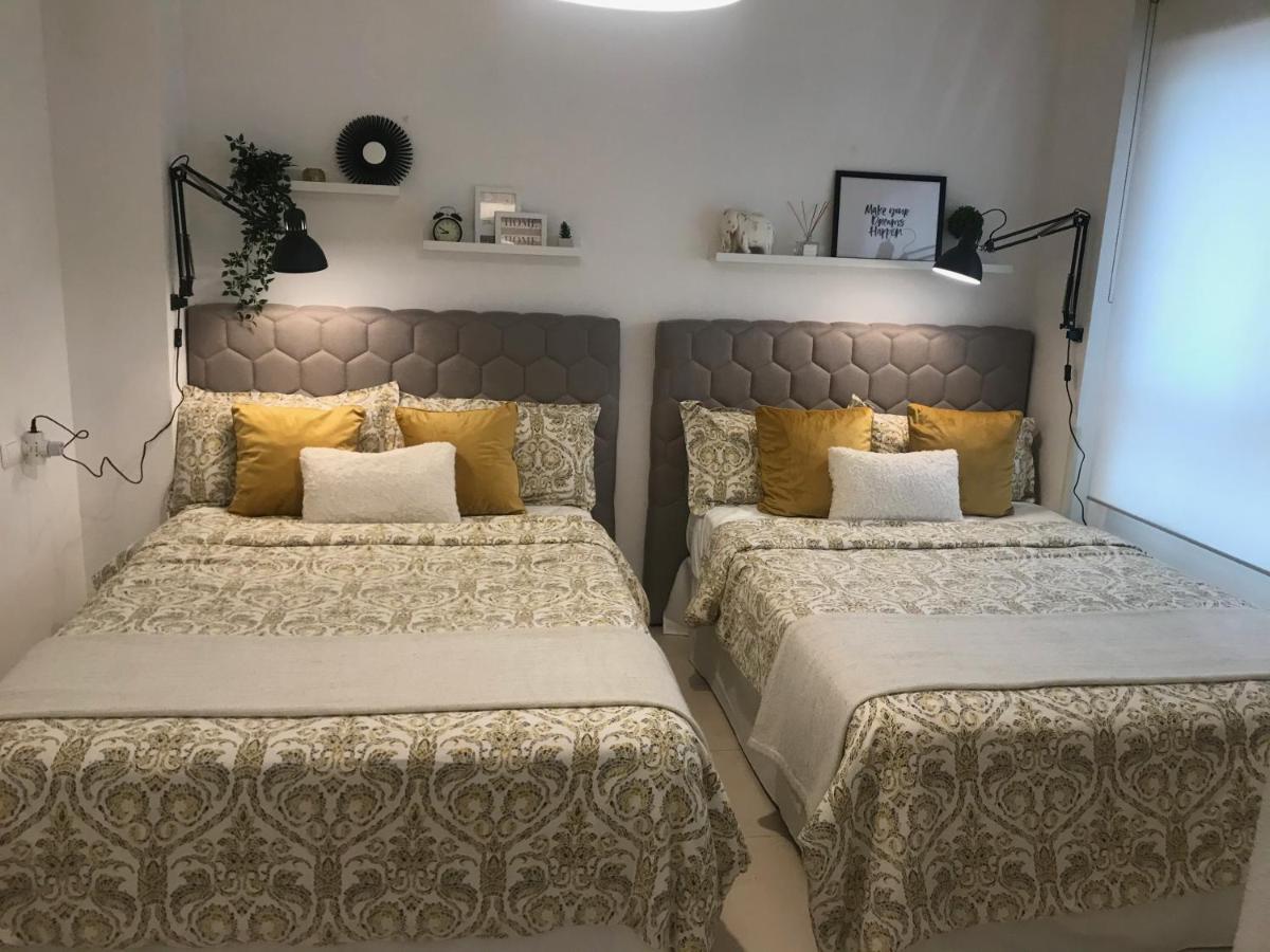 Designer's Flat - 3 Bdrm - Wifi - Location Apartment