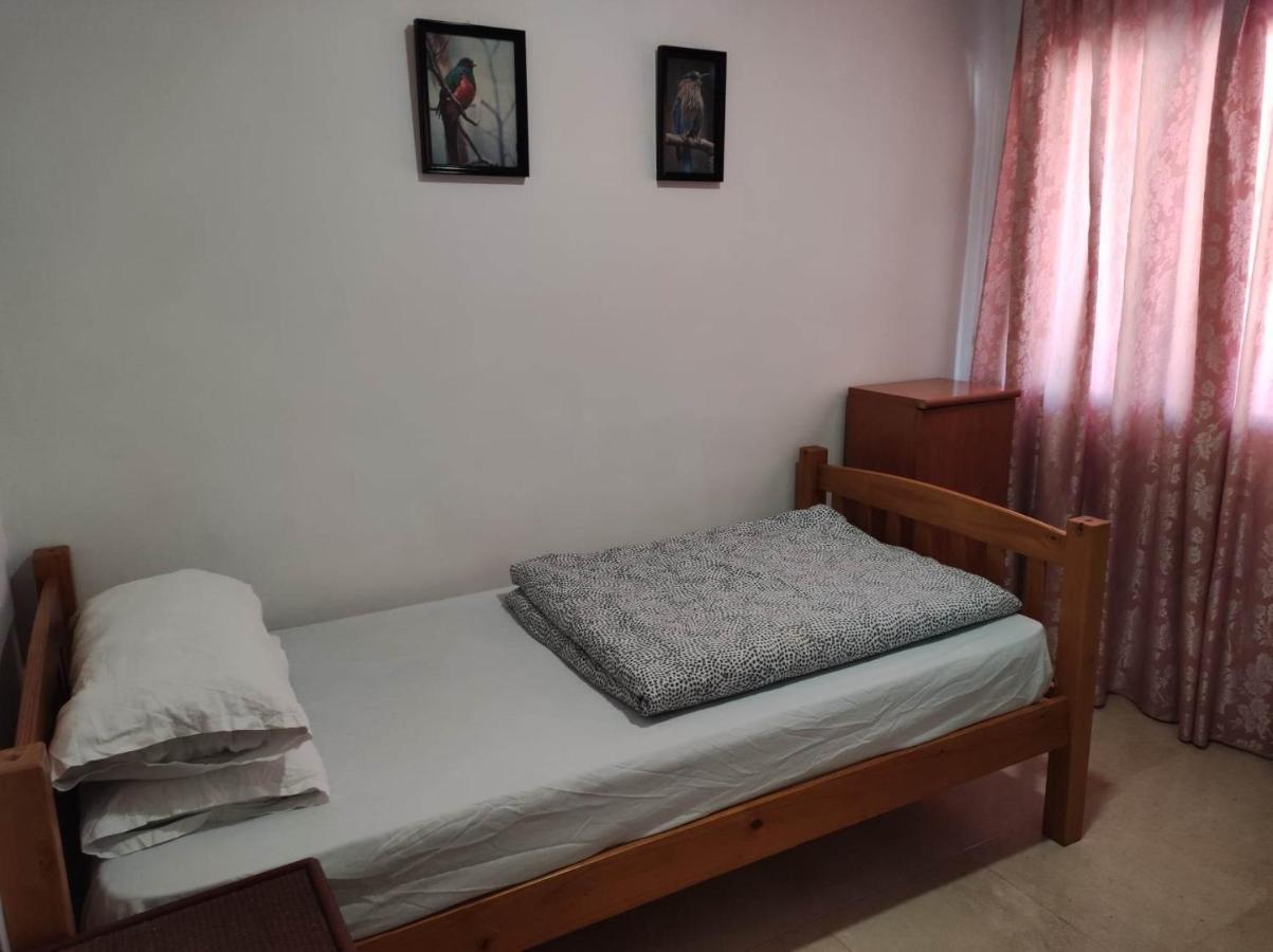 24d-1-комната в квартире для 1 человек Habitación en casa particular Alicante