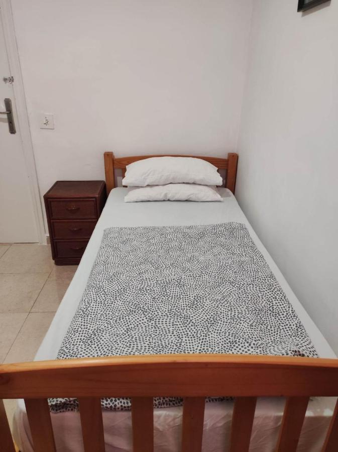 Habitación en casa particular 24d-1-комната в квартире для 1 человек Alicante