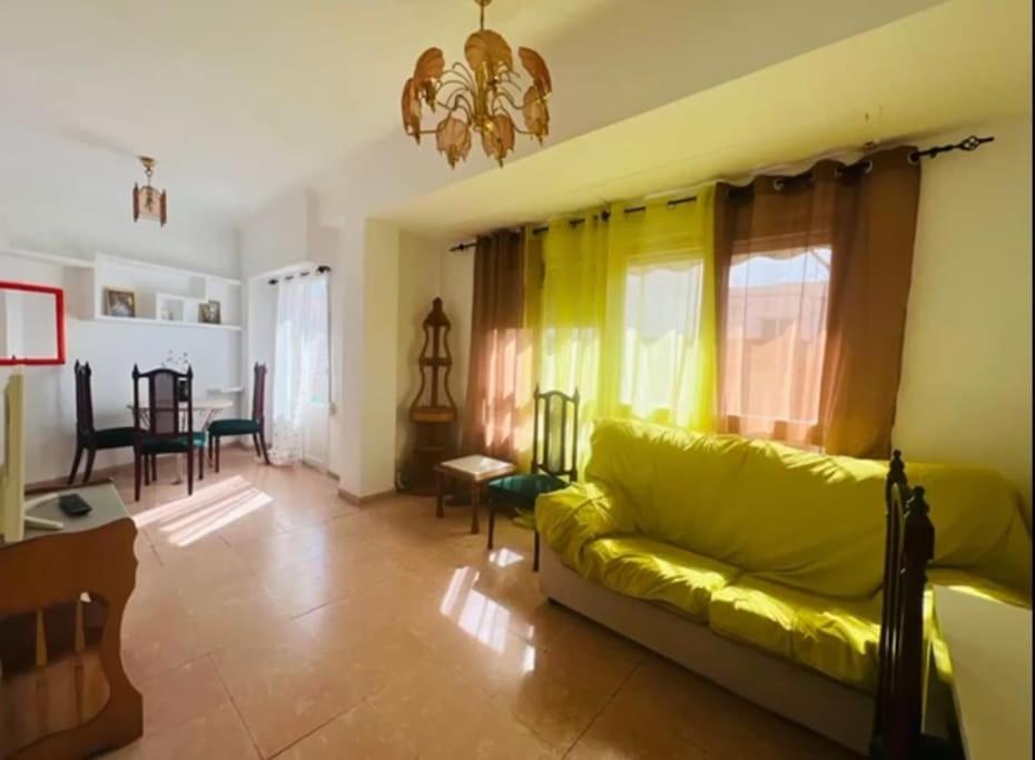 Private Bedroom With Balcony Near Centre Apartment Alicante