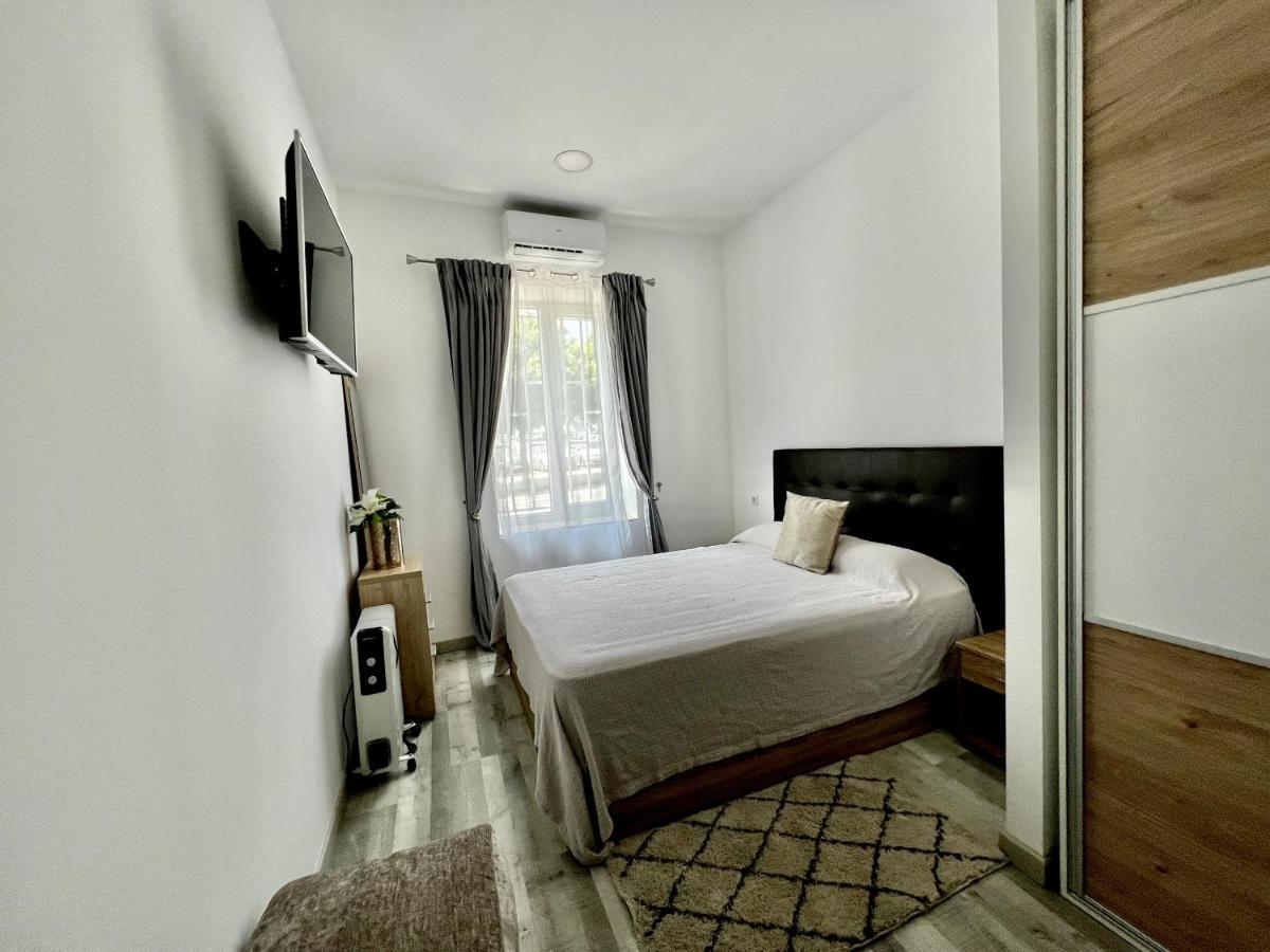 Plaza De Toros By United Renters Apartment *
