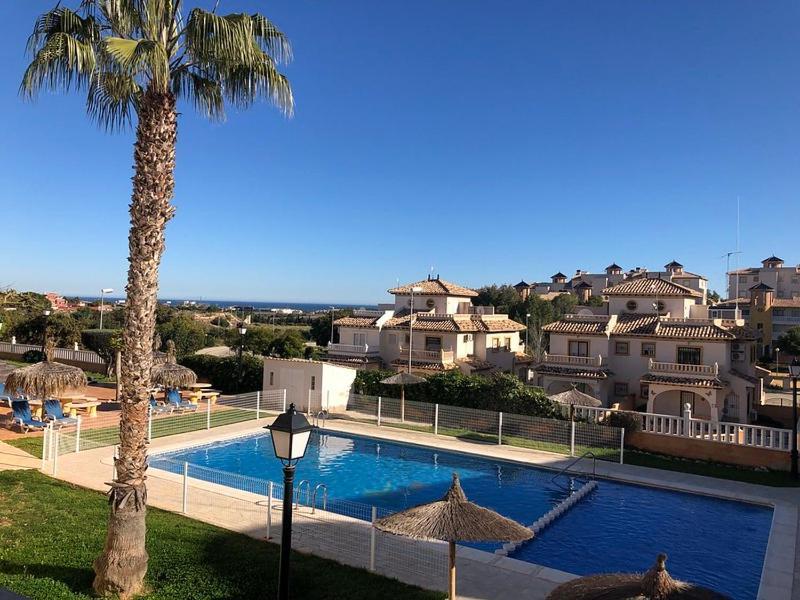 Casa Andres. Two Bed Penthouse Pool & Terrace Alicante