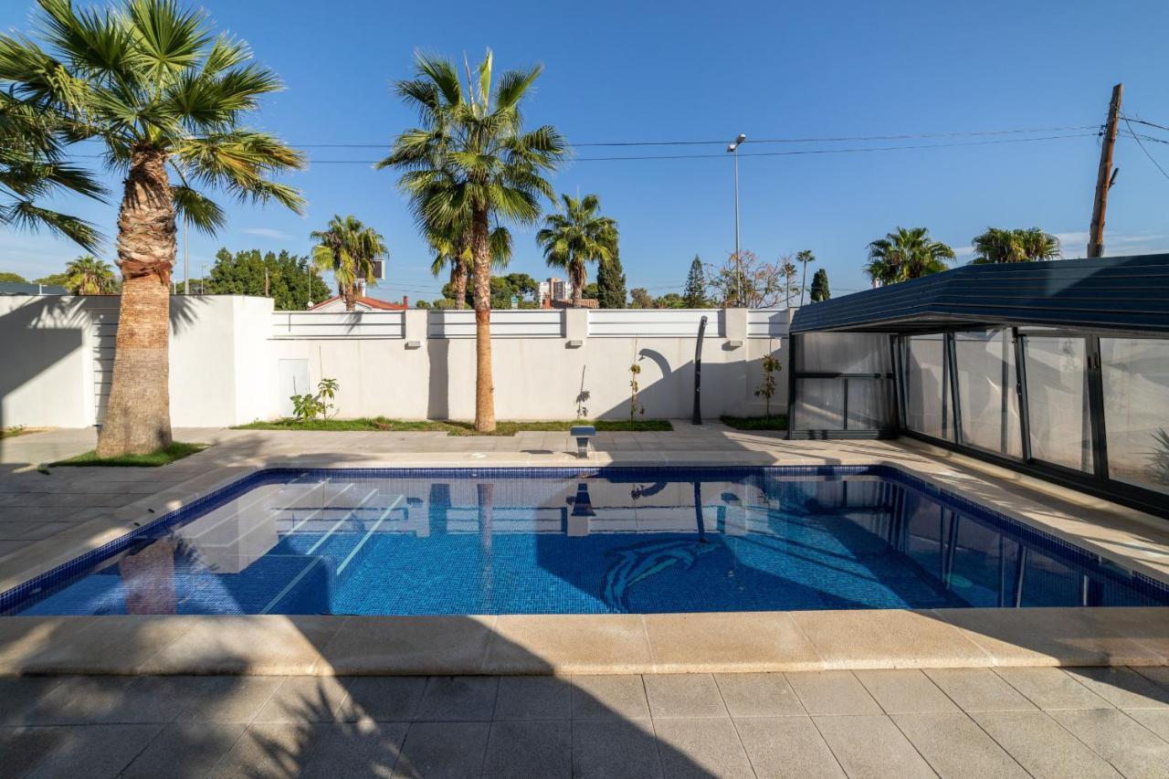 Exclusive City, Beach & Golf Villa