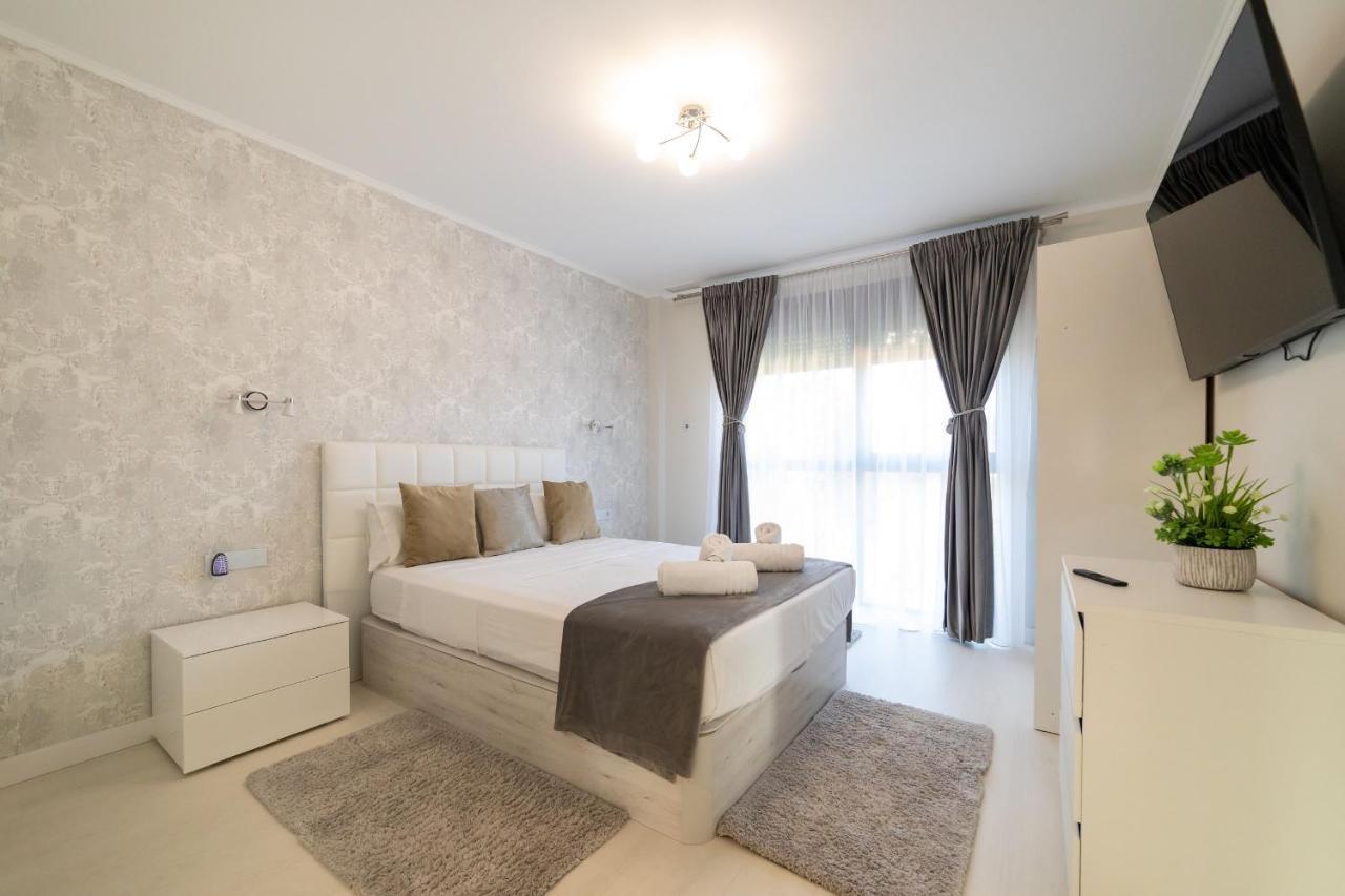 Exclusive City, Beach & Golf Villa Alicante