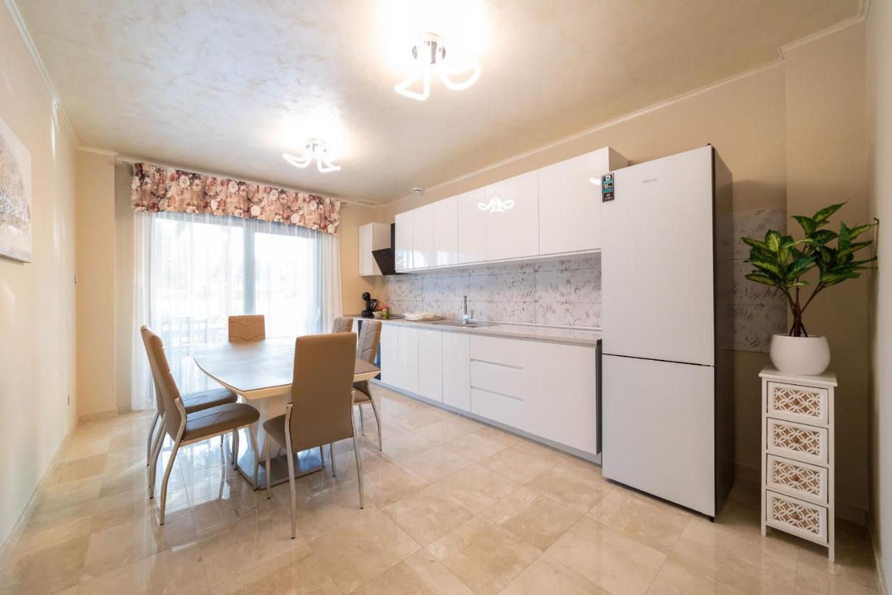 Exclusive City, Beach & Golf Villa