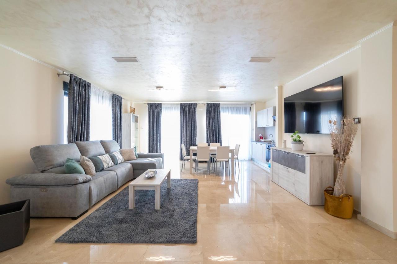 Exclusive City, Beach & Golf *