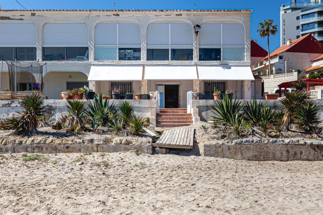Beachfront Bliss: A Pie De Playa Сasa de vacaciones