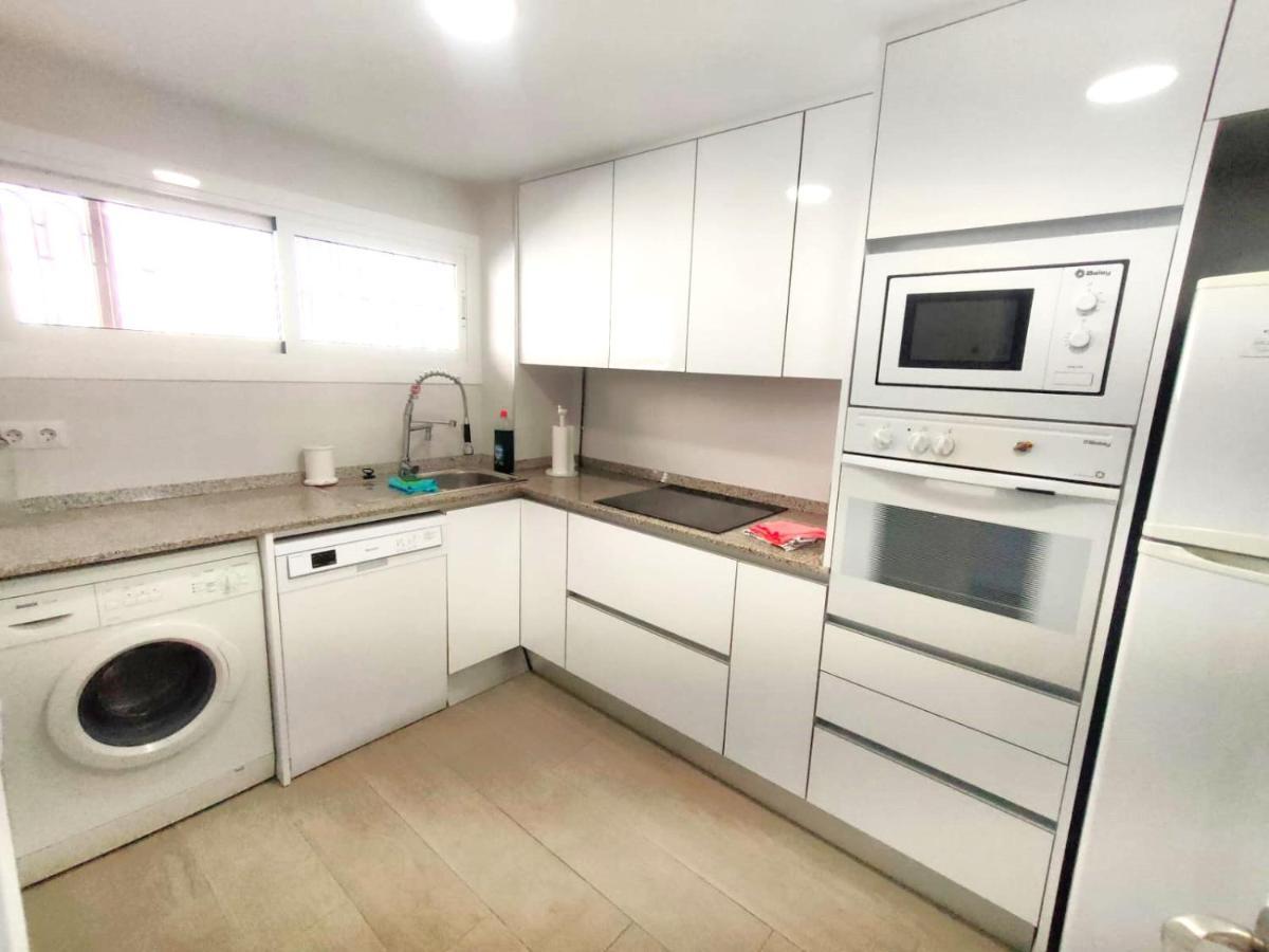Seaside Serenity: Bright With Pool And Proximity Alicante