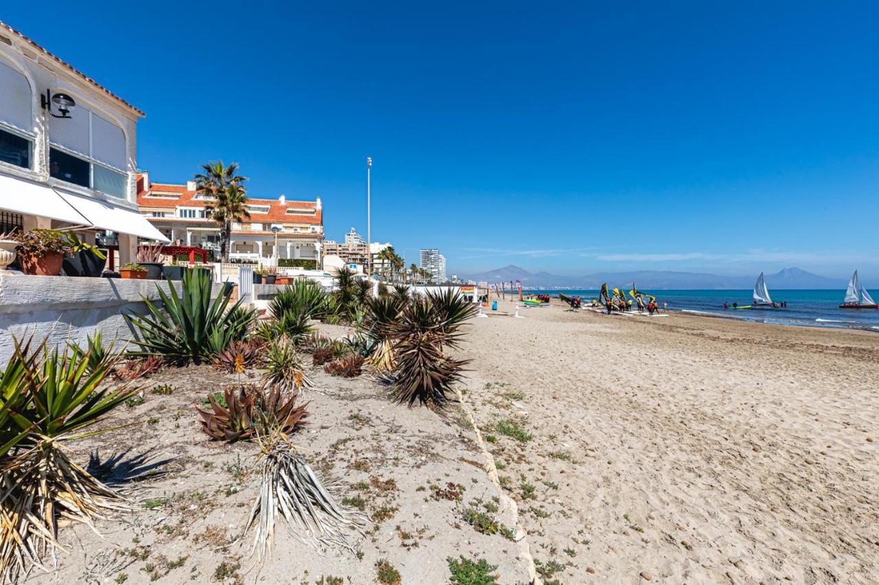 Сasa de vacaciones Beachfront Bliss: A Pie De Playa *