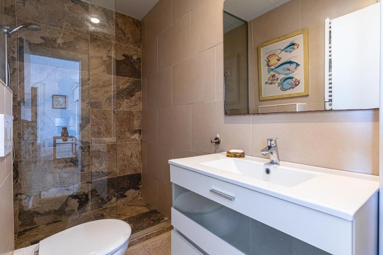 Holiday home Beachfront Bliss: A Pie De Playa *