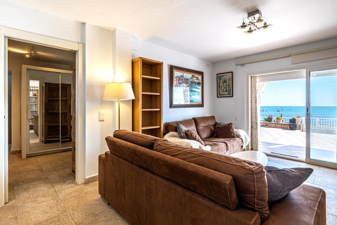 Beachfront Bliss: A Pie De Playa * Alicante