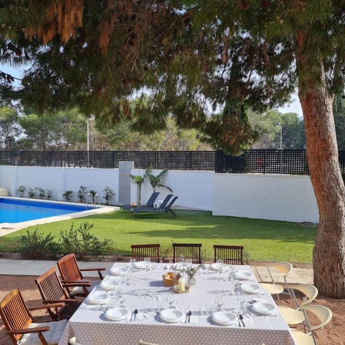 Acogedora En Con Piscina Y Barbacoa Huvilat Alicante