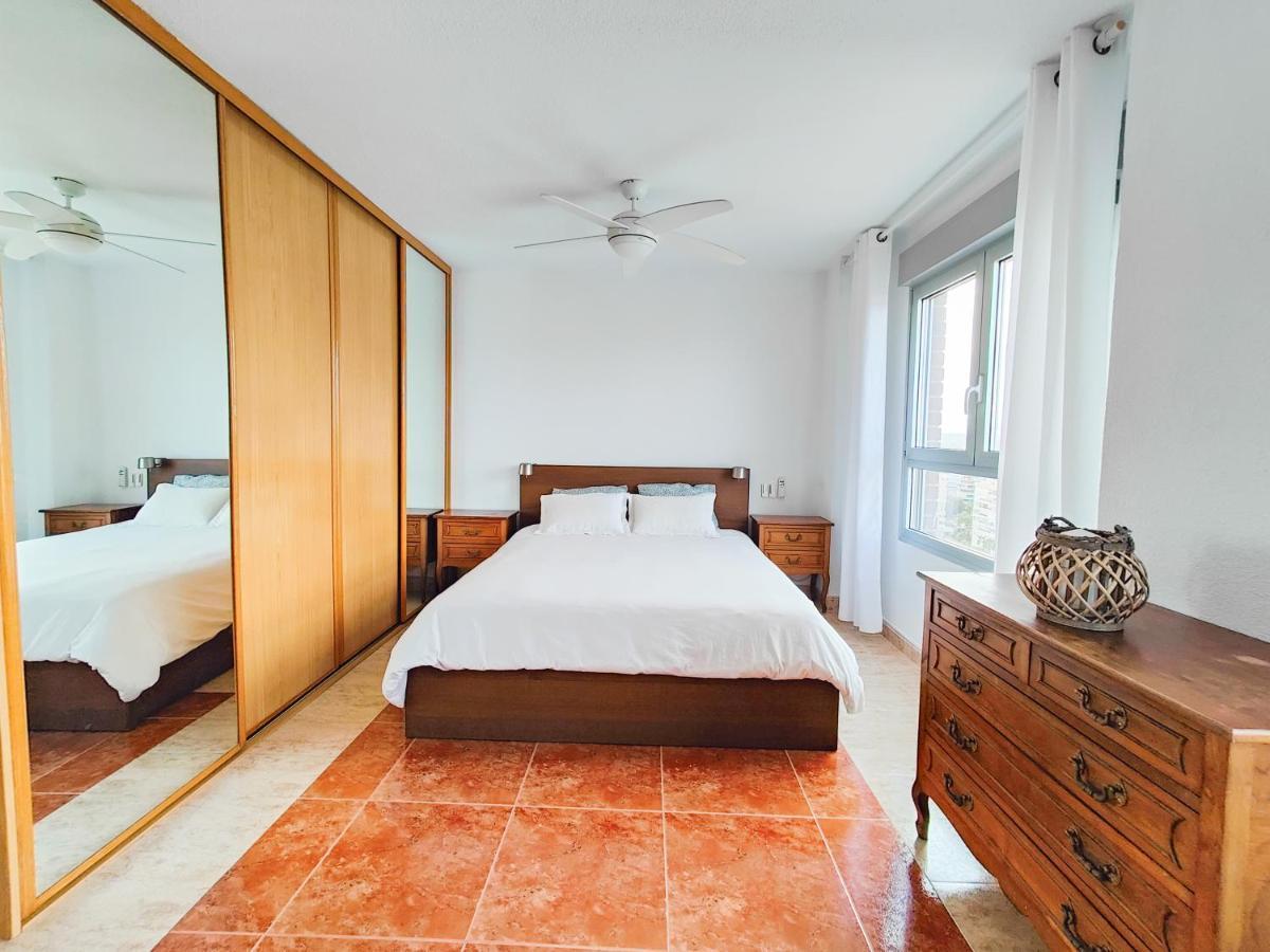 <1 Min Beach, Sea Views, Ac, Wifi, Pool, 3xtennis Alicante