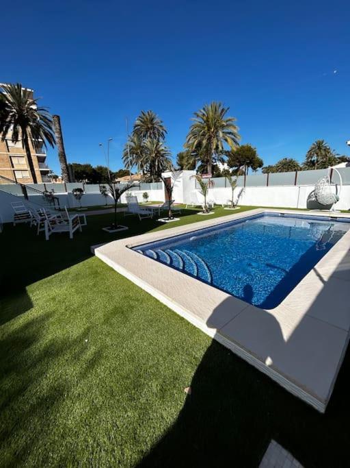 Sea-side In La Zenia Villa *