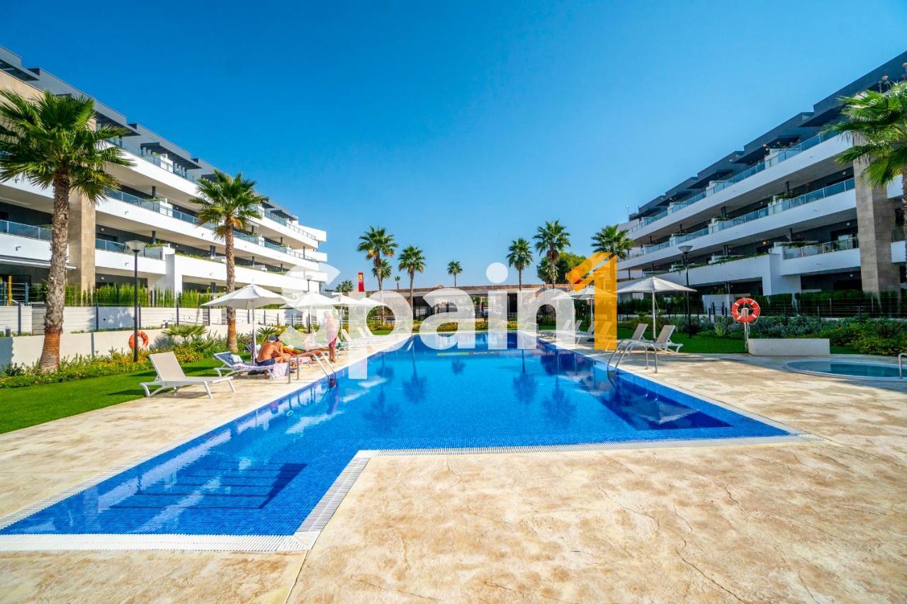 3 Bedrooms In Flamenca Village With 3 Pools, Sauna, Gym And Jacuzzi Appartement Alicante