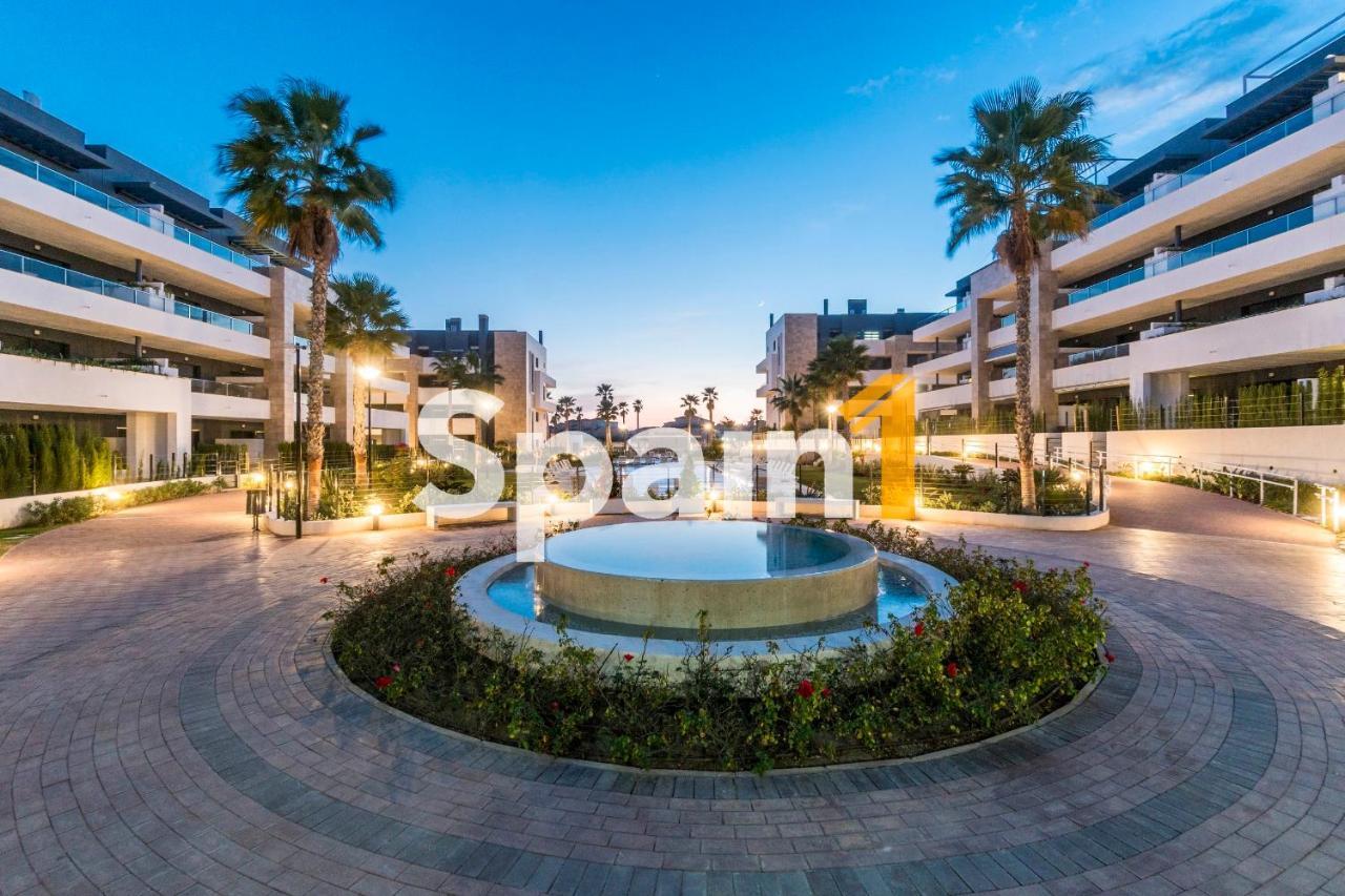 Appartement 3 Bedrooms In Flamenca Village With 3 Pools, Sauna, Gym And Jacuzzi *