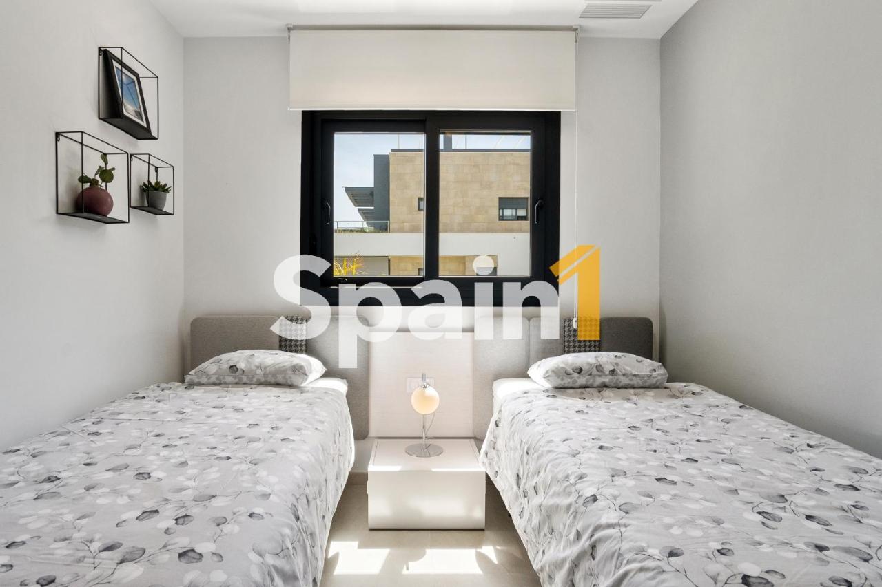 3 Bedrooms In Flamenca Village With 3 Pools, Sauna, Gym And Jacuzzi Appartement Alicante