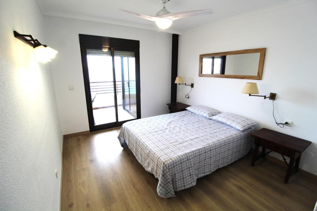Seaside Serenity: Bright With Pool And Proximity Apartment *