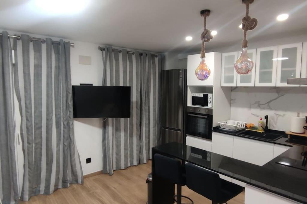 Apartamento Piso Casco Antiguo De *