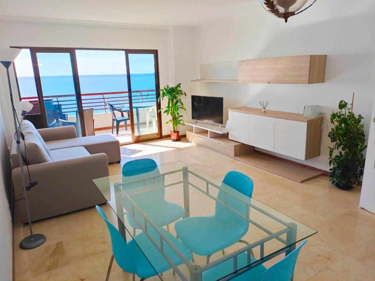 Seaside Serenity: Bright With Pool And Proximity Apartment Alicante