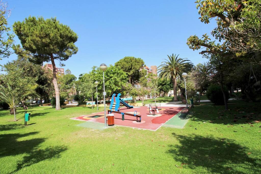 Con Gran Urbanizacion Y Piscina