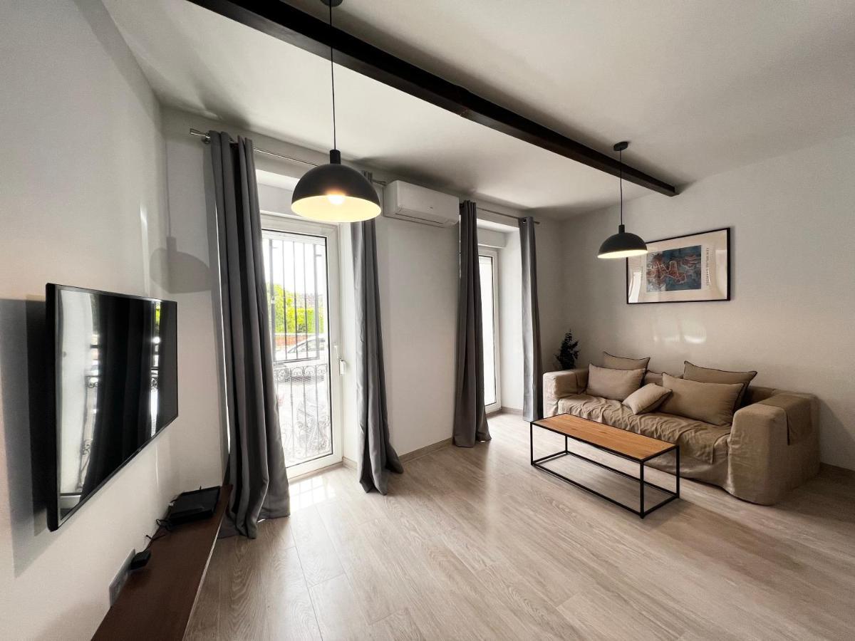 New! Cosy Two Bedroom By The Apartment *